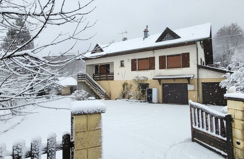 Evette-Salbert Apartment | Wonderful 2-bedroom apartment in Évette-Salbert perfect for relaxing stay
