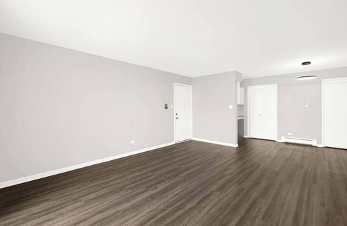 Alsip Apartment | Wonderful 2-bedroom apartment with AC in lovely Alsip