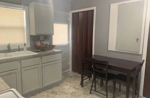 Scottsbluff Apartment | Wonderful 2-bedroom apartment with AC in adorable Scottsbluff
