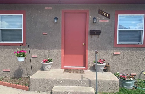 Scottsbluff Apartment | Wonderful 2-bedroom apartment with AC in adorable Scottsbluff