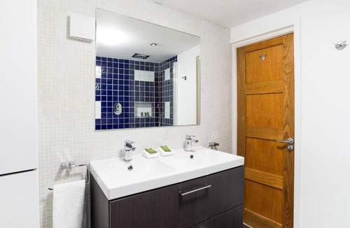 Walworth Apartment | Wonderful 2BR Duplex Flat in Kennington