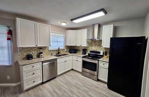 Port Arthur House | Wonderful 3-bedroom house with AC in welcoming Port Arthur
