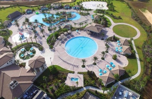 Davenport Apartment | Wonderful 6 bed 6 bath pool home