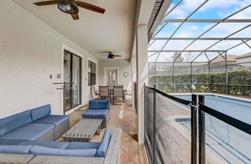 Davenport Apartment | Wonderful 6 bed 6 bath pool home