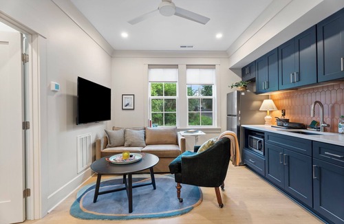 Durham House | Wonderful 8-bedroom house & guest house in Downtown Durham