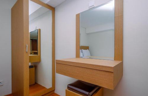 Jakarta Apartment | Wonderful and Comfy Studio Apple 1 Condovilla Apartment By Travelio