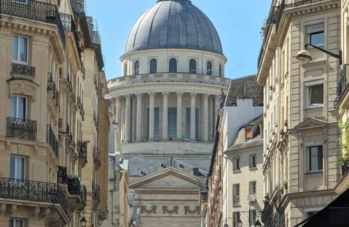 Saint-Victor Apartment | Wonderful Apartment in the heart of Paris!