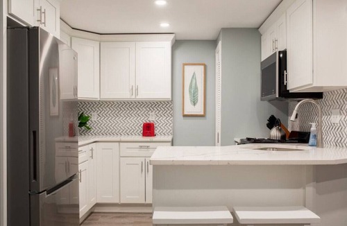 Fenway–Kenmore Apartment | Wonderful Back Bay 1br/1ba | Short walk to Fenway!
