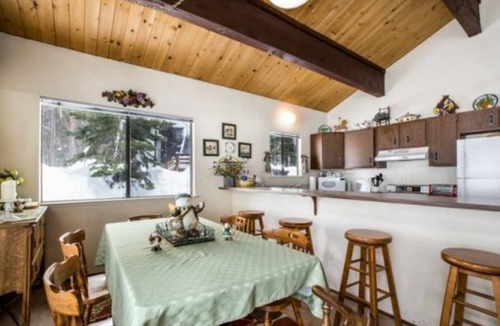 Carnelian Bay House | Wonderful Cabin in North Shore Lake Tahoe