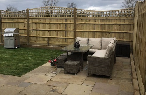 Sutton Valence House | Wonderful contemporary barn conversion