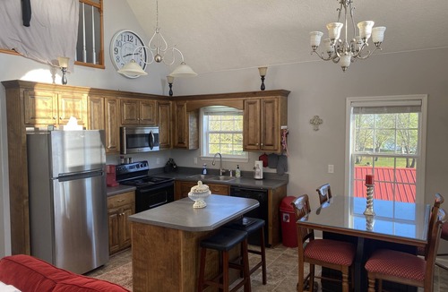 Morris Chapel Cottage | Wonderful cottage on the Tennessee River Crump Tn.