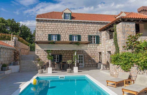 Cilipi Villa | Wonderful heritage stone villa with swimming pool