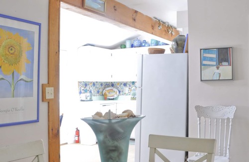 Saybrook Manor Cottage | Wonderful location, walk to beach, private yard, Voted #1 in town by AB&B