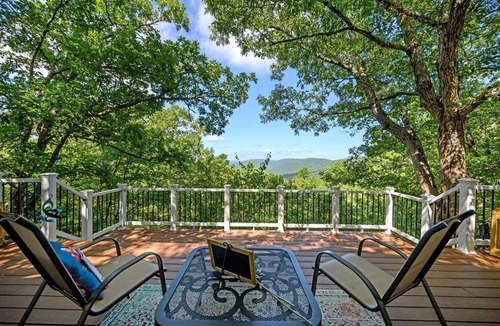 Smithville House | Wonderful Mountain Cabin Rental with a Fire Pit in Smithville, Oklahoma