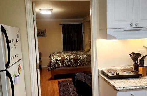 Merced Manor Apartment | Wonderful Newly Remodeled Studio