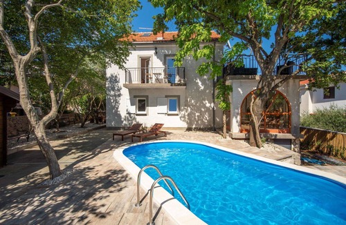 Kornic House | Wonderful private villa for 6 people with A/C, private pool, WIFI, TV, terrace and pets allowed