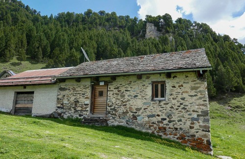 Blenio House | Wonderful private villa for 6 people with pets allowed and panoramic view