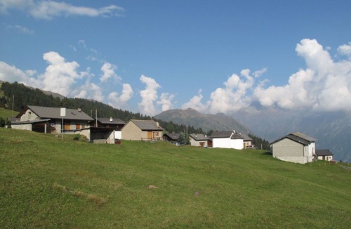 Blenio House | Wonderful private villa for 6 people with pets allowed and panoramic view