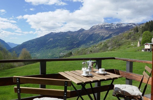 Blenio House | Wonderful private villa for 4 people with WIFI, TV, pets allowed and panoramic view