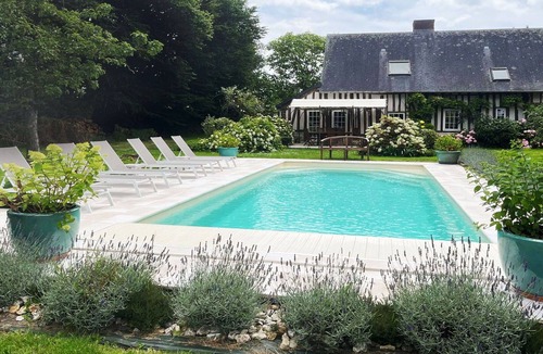Vatteville La Rue House | Wonderful private villa for 9 people with WIFI, private pool, TV and pets allowed