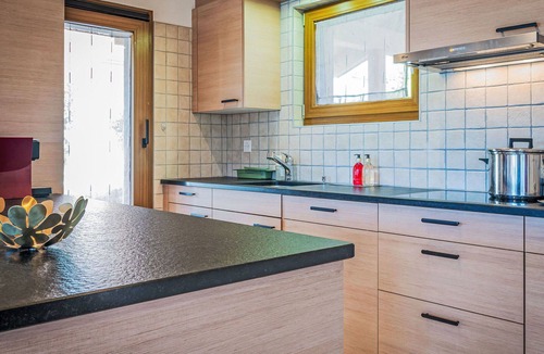 Ovronnaz House | Wonderful private villa for 10 guests with WIFI, TV, terrace, pets allowed and panoramic view