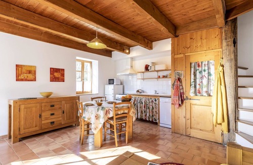 Verfeuil House | Wonderful private villa for 4 people with terrace and pets allowed