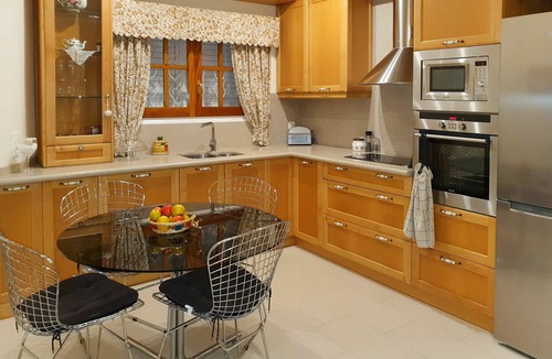 Alcover House | Wonderful private villa for 13 people with WIFI, private pool, A/C, TV and patio