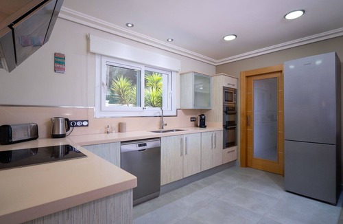 Arnella Villa | Wonderful private villa for 8 people with private pool, WIFI, A/C, TV and terrace