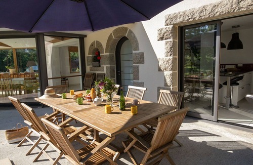 Ploumilliau House | Wonderful private villa for 10 guests with WIFI, private pool, TV and terrace