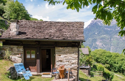 Semione House | Wonderful private villa for 2 people with TV, patio, pets allowed and panoramic view