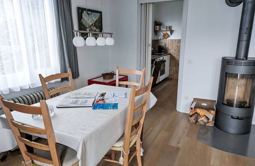 Gordola House | Wonderful private villa for 4 people with WIFI, TV, balcony, pets allowed and panoramic view