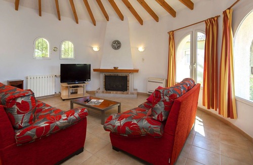 La Llobella Villa | Wonderful private villa for 6 people with private pool, WIFI, A/C, TV and parking