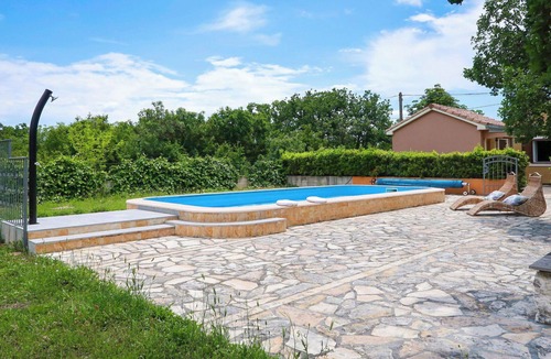 Drinovci House | Wonderful private villa for 4 guests with WIFI, A/C, private pool, TV, terrace and pets allowed