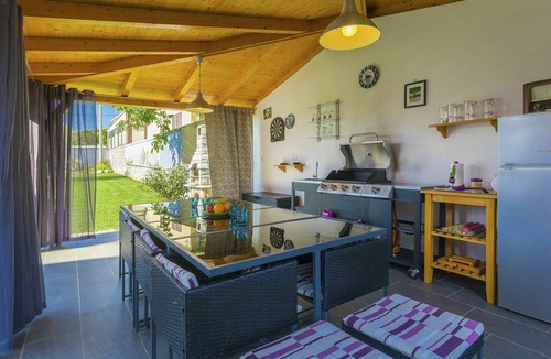 Orihi House | Wonderful private villa for 12 people with WIFI, private pool, A/C, TV, terrace and pets allowed