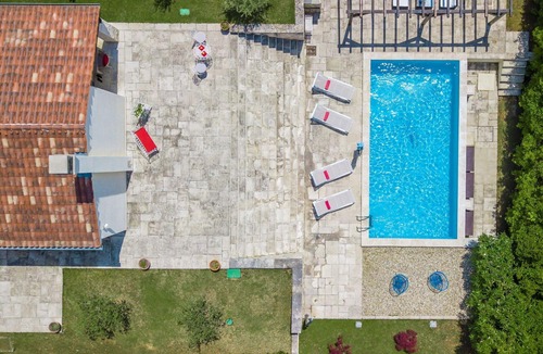 Momjan House | Wonderful private villa for 5 guests with WIFI, A/C, private pool, TV and patio