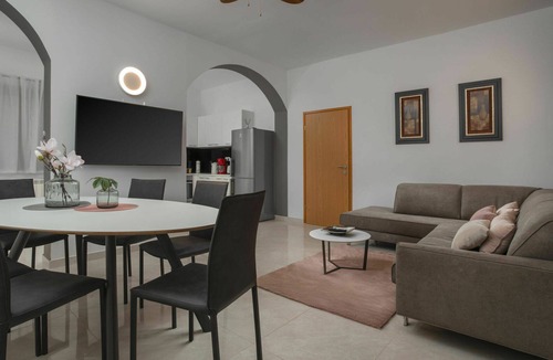 Mugeba House | Wonderful private villa for 15 people with private pool, WIFI, A/C, TV and terrace