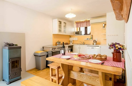 Lic House | Wonderful private villa for 4 people with WIFI, A/C, private pool, TV and pets allowed