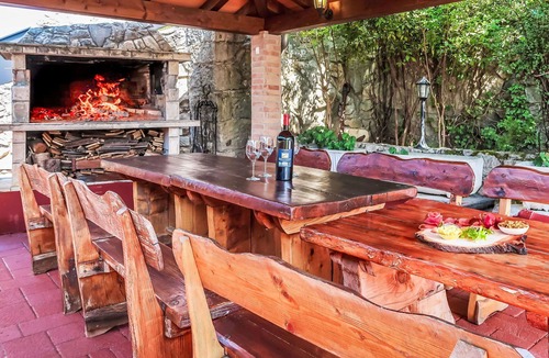 Susnjevica House | Wonderful private villa for 6 people with WIFI, A/C, private pool, TV, terrace and pets allowed
