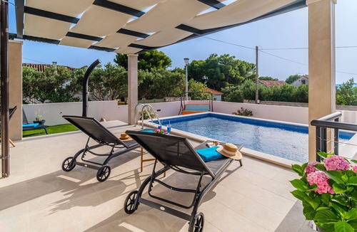 Milna (Brac) House | Wonderful private villa for 8 guests with private pool, A/C, WIFI, TV and terrace
