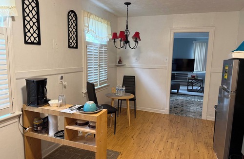 Highland Springs House | Wonderful Queen Bedroom w Attached SunRoom n SHARED BATHROOM in charming House