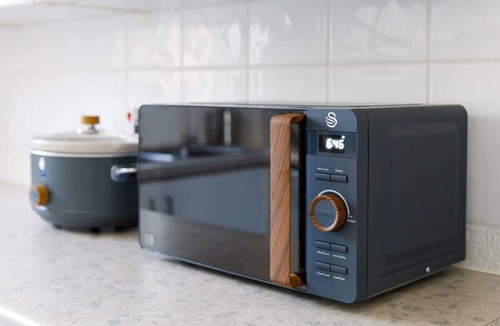 Selsey House | Wonderful Seafront Home - Panoramic Ocean Views