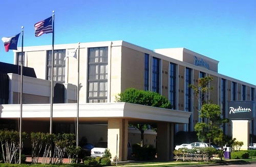 Fort Worth Hotel | Wonderful Stay! Four Great Units, Indoor Pool, Free Parking, On-Site Restaurant
