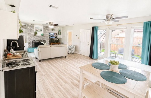 Central Southwest Apartment | Wonderful studio in vibrant Houston neighborhood