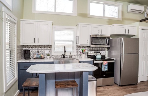 Seguin House | Wonderful Tiny House with River Access in Seguin, Texas