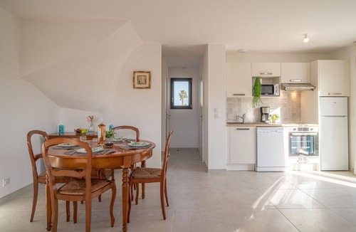 Sainte-Marie-Plage House | Wonderful villa for 4 guests with A/C, TV, terrace and pets allowed