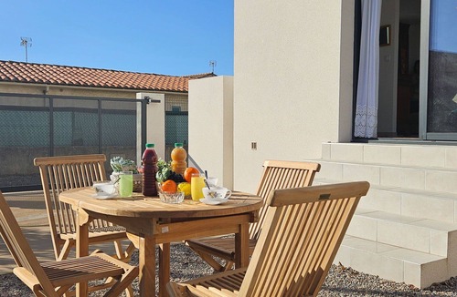 Sainte-Marie-Plage House | Wonderful villa for 4 guests with A/C, TV, terrace and pets allowed