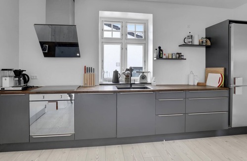 Sandkaas Apartment | Wonderful vacation apartment with plenty of space for several generations.
