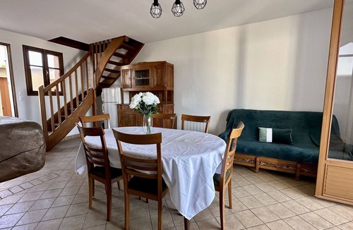 Tharon-Plage House | Wonderful villa for 6 guests with WIFI, TV and pets allowed