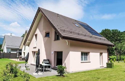 Les Posses-sur-Bex House | Wonderful villa for 6 guests with WIFI, TV, terrace and parking