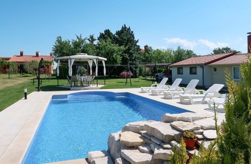 Gondolici House | Wonderful villa for 6 people with private pool, WIFI, A/C, TV and patio